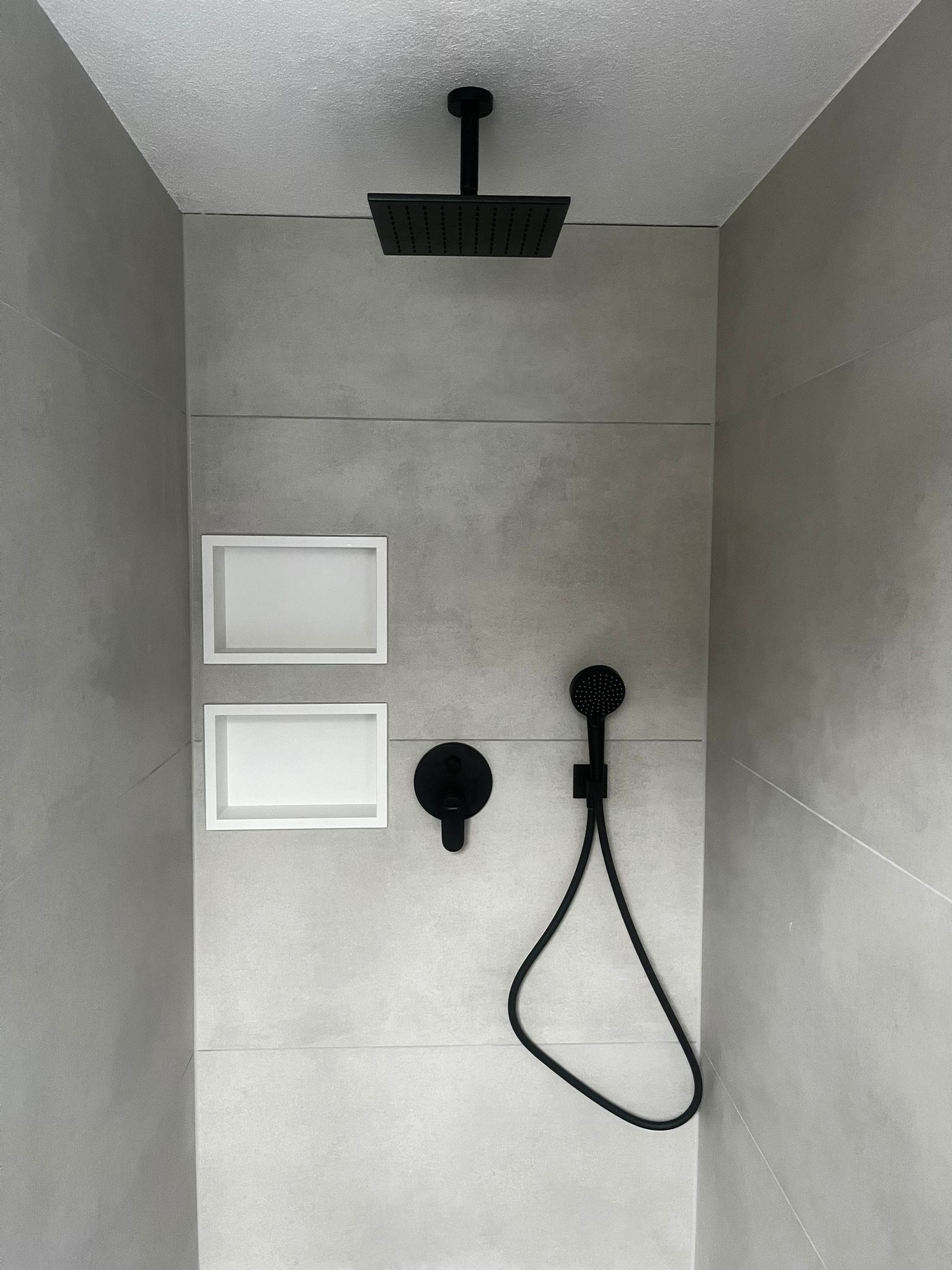 12c06727-8da5-4f29-87ad-a01f61921b37