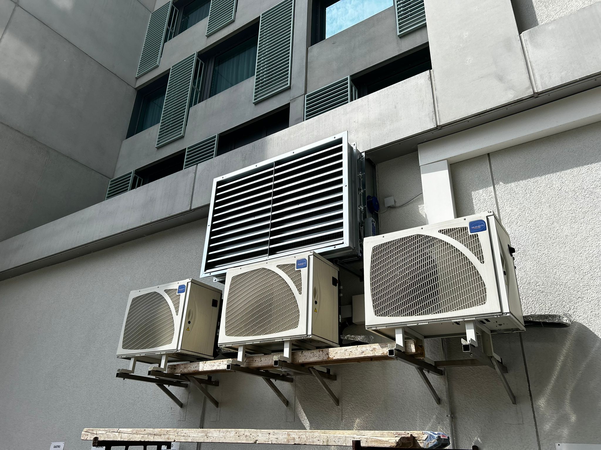 80a2d6b3-6f1c-4a31-8c98-84b5304e5c44