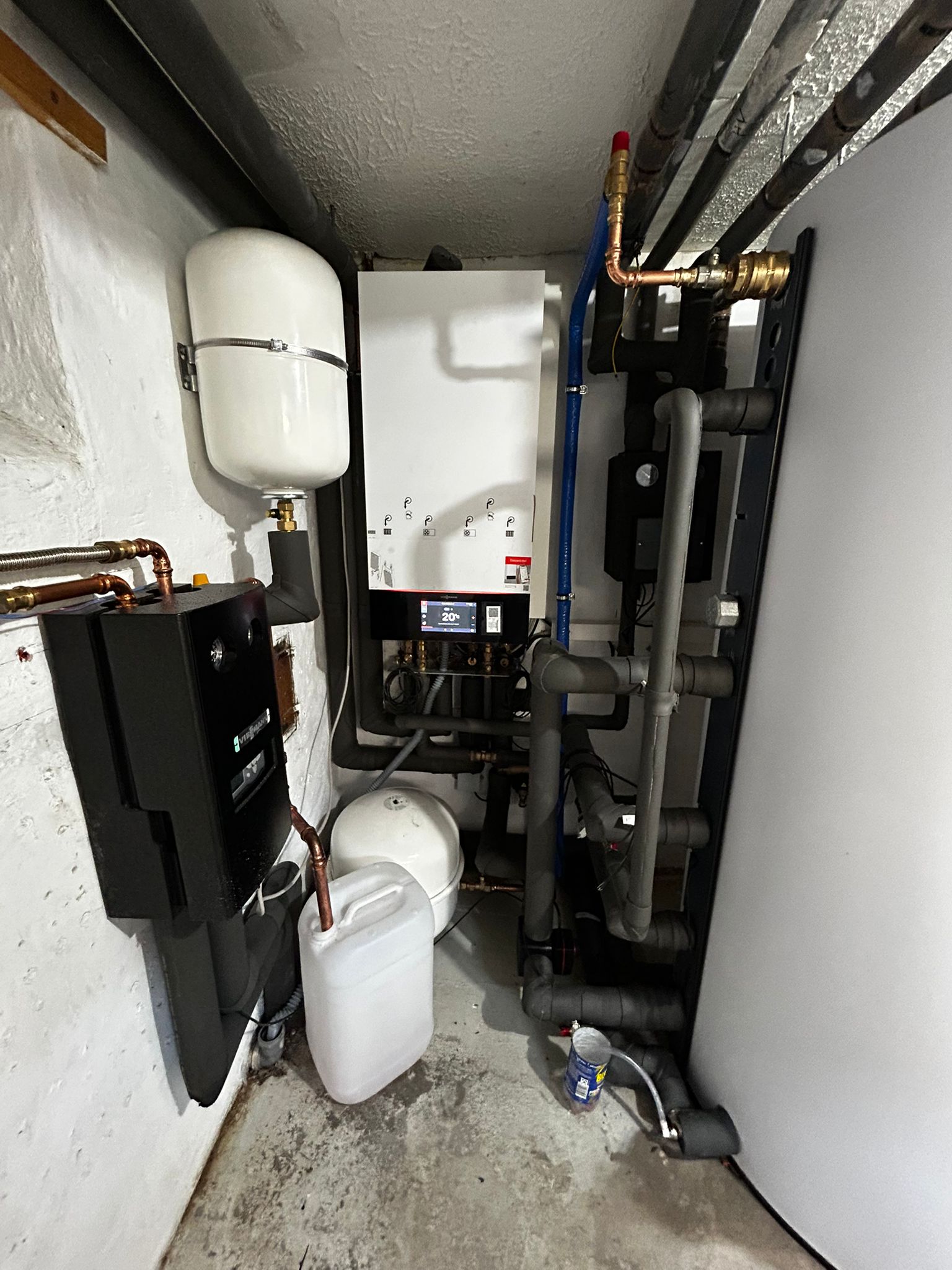 ebbae3ae-564e-4dd3-9301-add33e6b3613